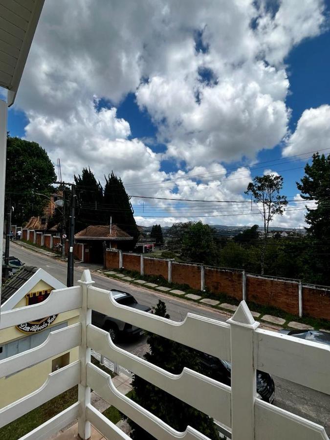 Pousada Dom Alfredo Jose Campos do Jordão Exterior photo